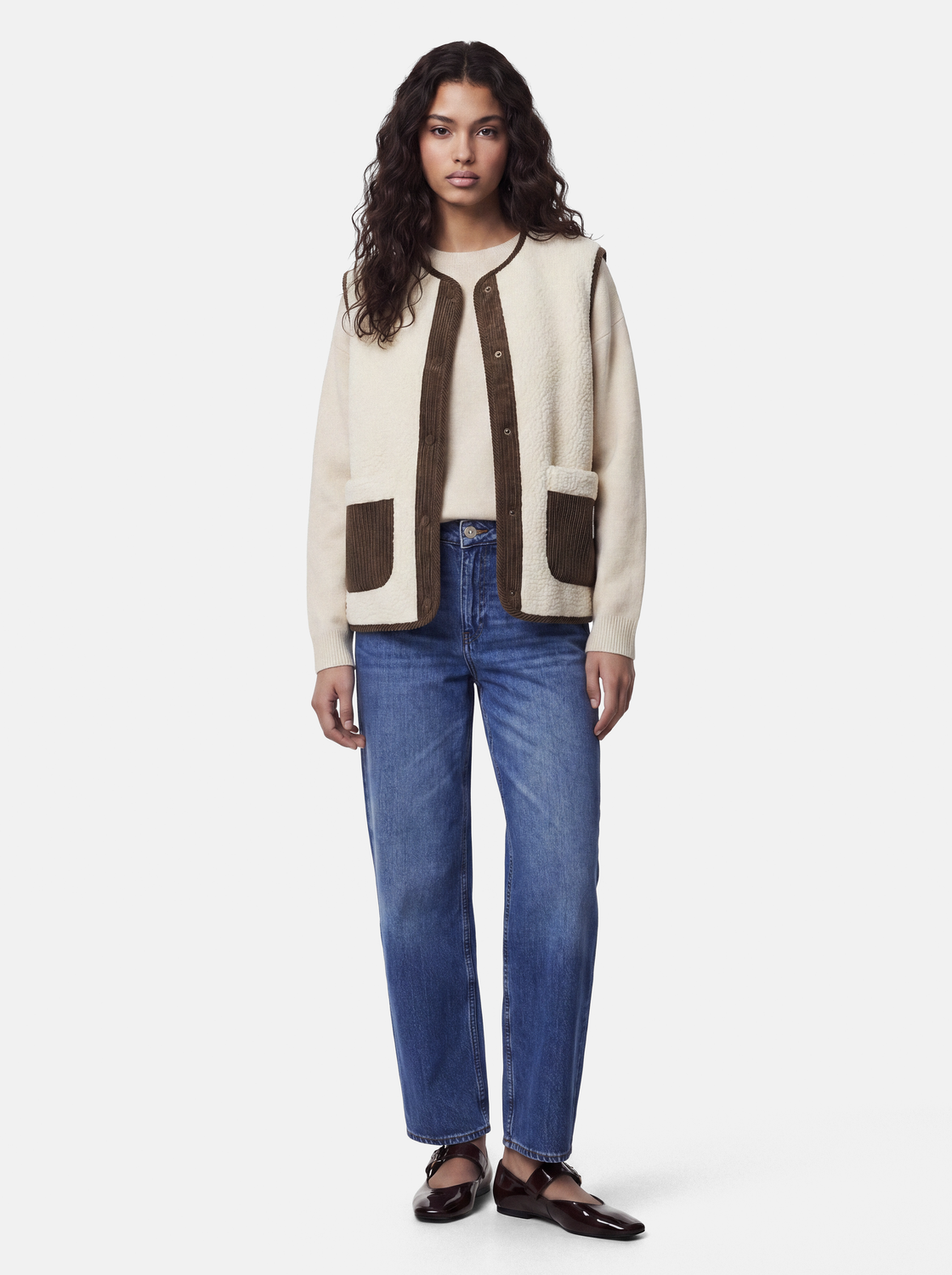 model_shot-front_full